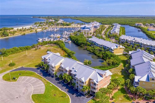 3273 Mangrove Point Dr, Ruskin, FL, 33570-3066 | Card Image