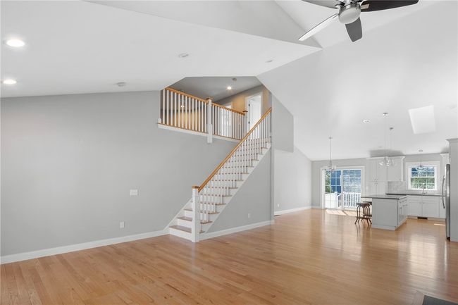 5 - 5 Thelma Ln, Condo with 2 bedrooms, 3 bathrooms and 4 parking in Middletown RI | Image 5