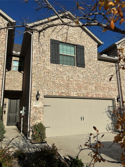 633 Hutchinson Ln, Lewisville, TX, 75077-3393 | Card Image