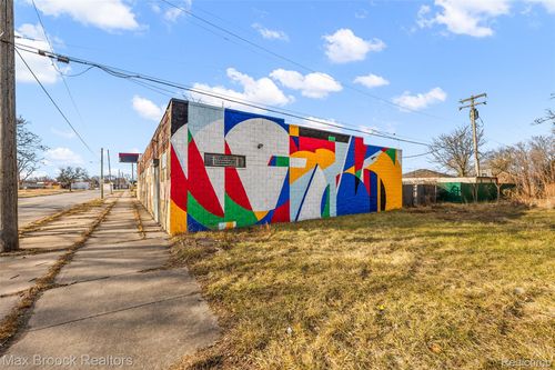 12501 Chalmers St, Detroit, MI, 48205-4144 | Card Image