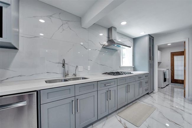 1906 Night Star Ln, House other with 4 bedrooms, 2 bathrooms and 2 parking in Houston TX | Image 9
