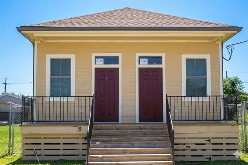 2421 Louisa Street, New Orleans, LA, 70117 | Card Image