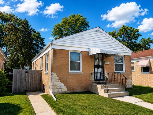 3201 Adams St, Bellwood, IL, 60104-2233 | Card Image