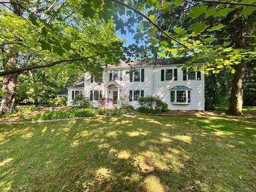10 Riverview Dr, Norwalk, CT, 06850-1616 | Card Image