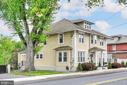 197 Dock St, SCHUYLKILL HAVEN, PA, 17972-1207 | Card Image