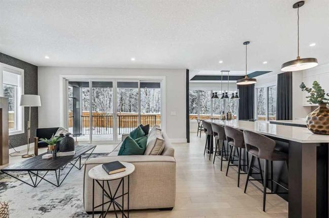 66 Aspen Summit Close Sw, Home with 6 bedrooms, 4 bathrooms and 6 parking in Calgary AB | Image 3