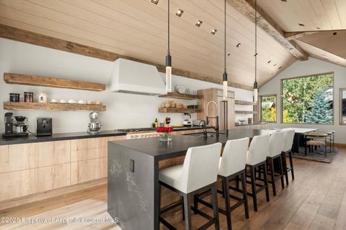 b-543 Walnut St, Aspen, CO, 81611-1535 | Card Image