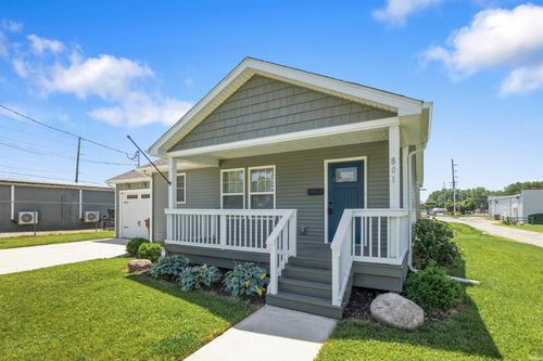 801 Thorn St, North Manchester, IN, 46962-1456 | Card Image