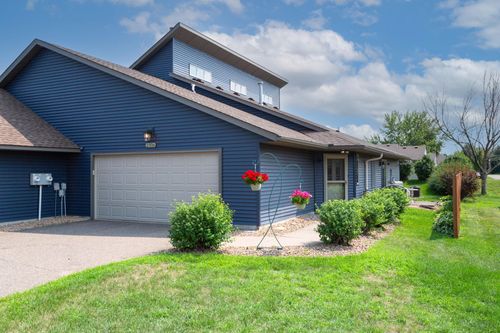 2316 Sacia Ln, Hudson, WI, 54016-7221 | Card Image