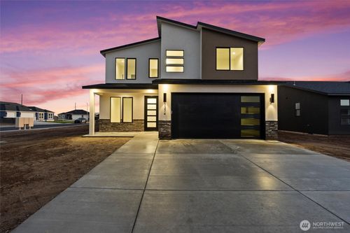 722 N St Ne, Quincy, WA, 98848-4000 | Card Image