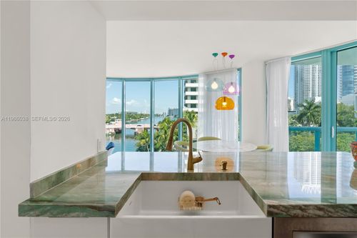 5b-6000 Indian Creek Dr, Miami Beach, FL, 33140-2356 | Card Image