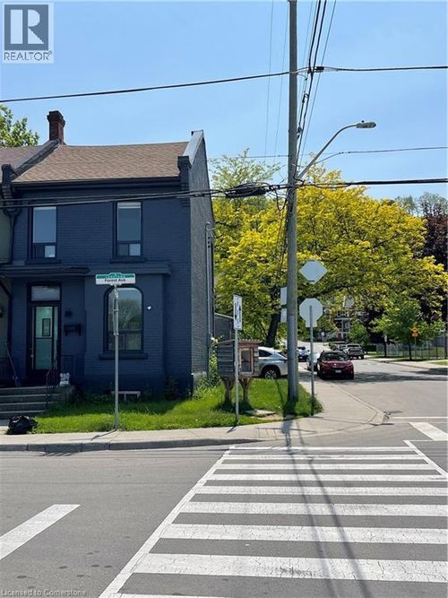 182 Forest Ave, Hamilton, ON, L8N1X9 | Card Image