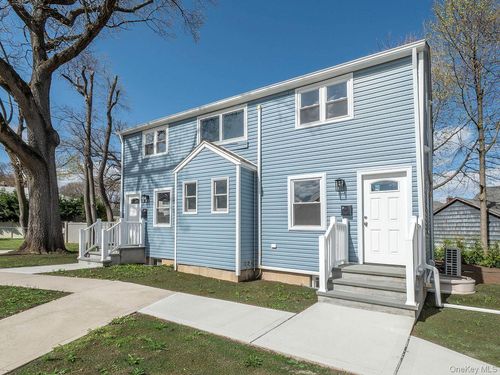 2 Jefferson Ct, Roslyn Heights, NY, 11577 | Card Image