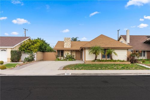 7666 Larkspur Dr, Buena Park, CA, 90620-1928 | Card Image