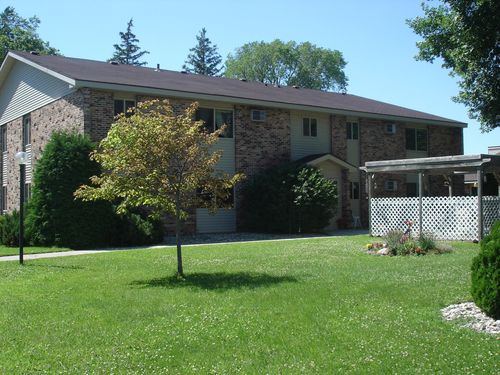 apt-107-1318 Black Oak Ave, Montevideo, MN, 56265-2064 | Card Image