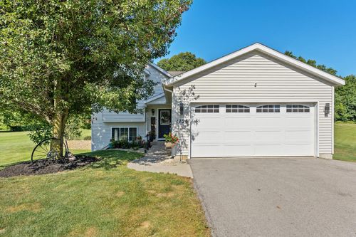 1126 N Vista Ln, Allegan, MI, 49010-8104 | Card Image