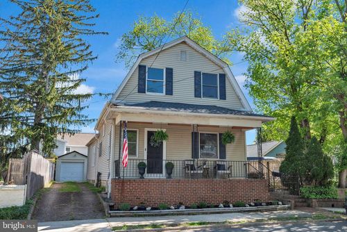 337 Willow St, Bordentown, NJ, 08505-1753 | Card Image