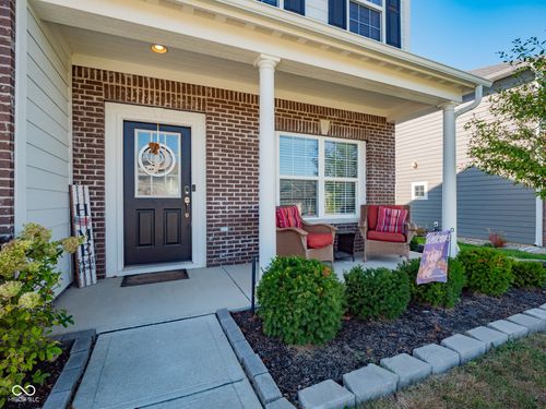 15745 Matthews Ln, Noblesville, IN, 46060-9207 | Card Image