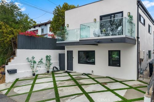 8960 Crescent, Los Angeles, CA, 90046 | Card Image