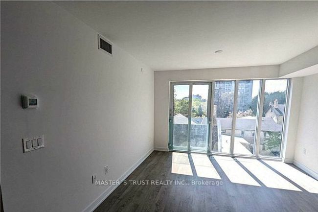 714 - 50 Mccaul St, Condo with 2 bedrooms, 2 bathrooms and null parking in Toronto ON | Image 6