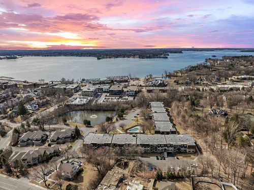 apt-208-205 Barry Ave S, Wayzata, MN, 55391-1638 | Card Image