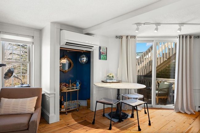 APT-5 - 13 Grove St, Condo with 3 bedrooms, 2 bathrooms and null parking in Kennebunk ME | Image 6