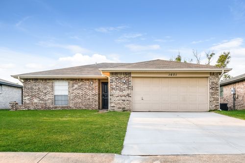 1601 Chapman Dr, Mesquite, TX, 75149-5343 | Card Image