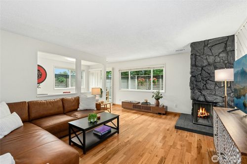 a102-9523 Ne 180th St, Bothell, WA, 98011-7900 | Card Image