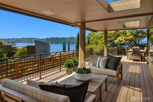 5919 77th Ave Se, Mercer Island, WA, 98040-4815 | Card Image