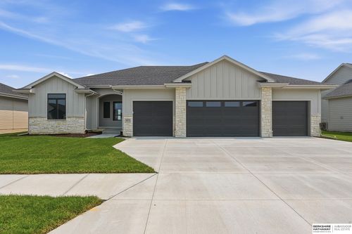5815 N 198th St, Elkhorn, NE, 68022-5076 | Card Image