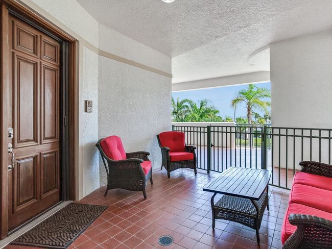 UNIT-202 - 1042 Bellasol Way, Condo with 3 bedrooms, 4 bathrooms and null parking in Apollo Beach FL | Image 7