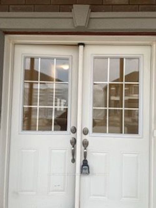 11 Copeman Ave, Brantford, ON, N3V0B3 | Card Image