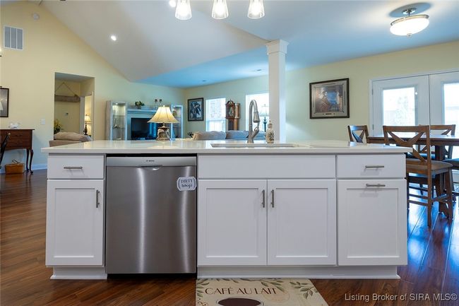 Island with garbage pull out on right end | Image 24