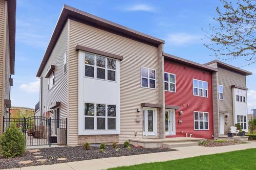 304 N Van Buren Street, GREEN BAY, WI, 54301 | Card Image