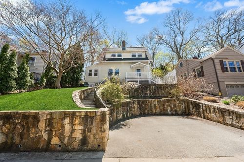 76 Paul Revere Rd, Arlington, MA, 02476-5748 | Card Image