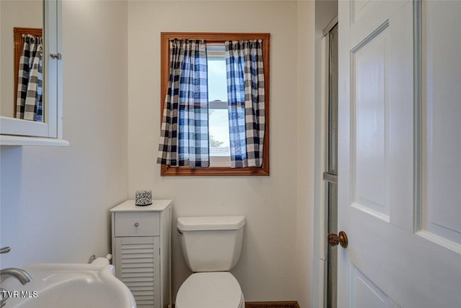 3570 Stanley Valley Rd, House other with 3 bedrooms, 2 bathrooms and null parking in Surgoinsville TN | Image 39