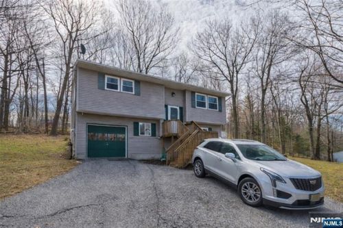 88 Wawayanda Rd, Highland Lakes, NJ, 07422-1200 | Card Image