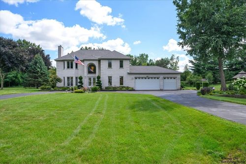 1185 Robinhood Dr, Elgin, IL, 60120-9523 | Card Image