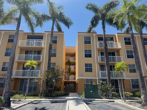 apt-210-1341 Se 3rd Ave, Dania Beach, FL, 33004-5518 | Card Image