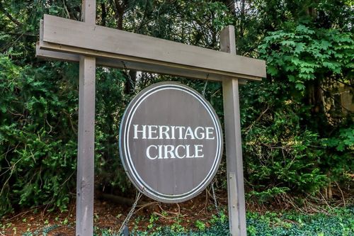 b-21 Heritage Cir, Southbury, CT, 06488-1424 | Card Image