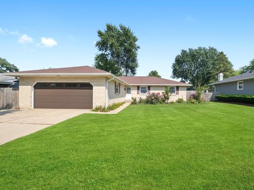1071 Almond Dr, Aurora, IL, 60506-1628 | Card Image