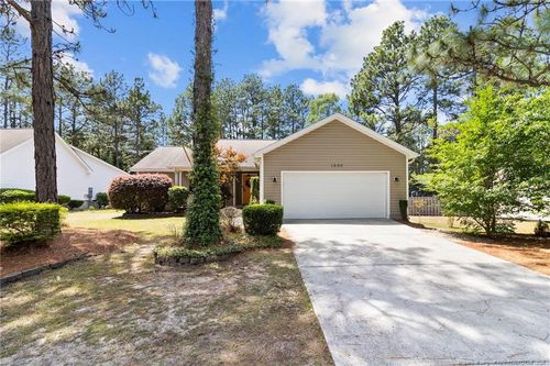 1500 Longleaf Dr E, Pinehurst, NC, 28374-8351 | Card Image