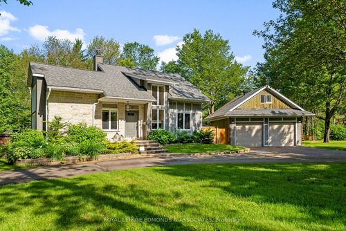 12 Selley St, Petawawa, ON, K8H3H1 | Card Image
