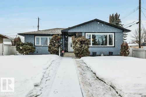 7811 134b Ave Nw, Edmonton, AB, T5C3B9 | Card Image