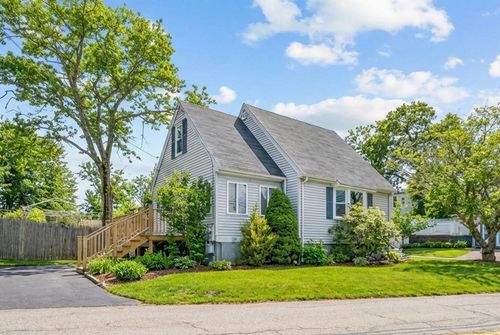 3 Pinecrest Rd, North Reading, MA, 01864-1136 | Card Image