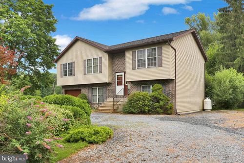 246 Sandhill Rd, FLEETWOOD, PA, 19522-8837 | Card Image