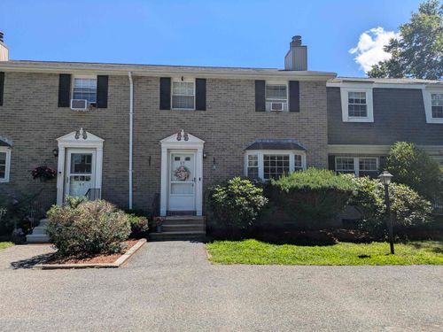 69 Fieldstone Dr, Londonderry, NH, 03053-2706 | Card Image