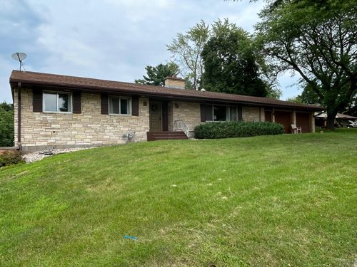 313 W Elizabeth St, Tomah, WI, 54660-2711 | Card Image