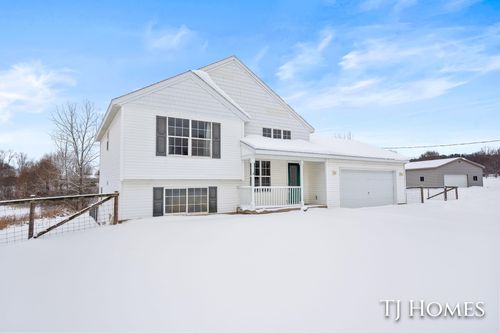 10525 Edgerton Ave Ne, Rockford, MI, 49341-9120 | Card Image