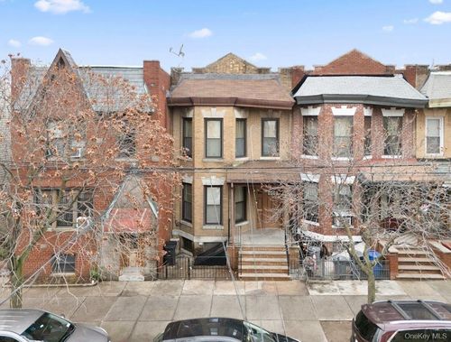 2015 Menahan St, Ridgewood, NY, 11385-1934 | Card Image